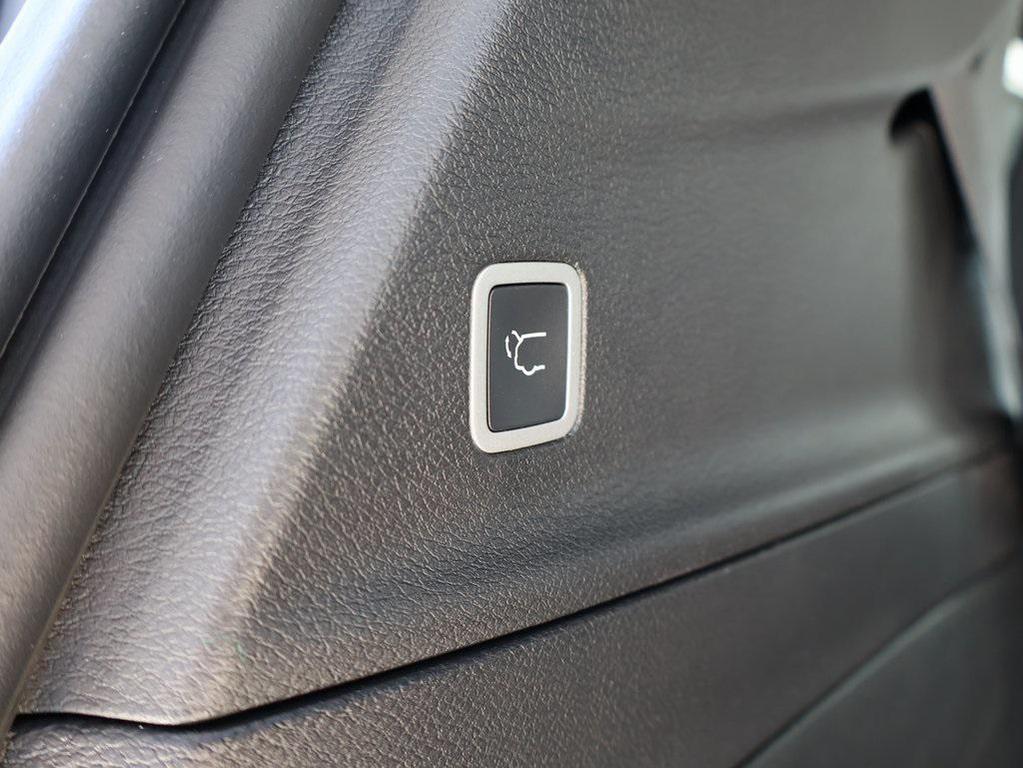 new 2026 Chrysler Pacifica car, priced at $43,581