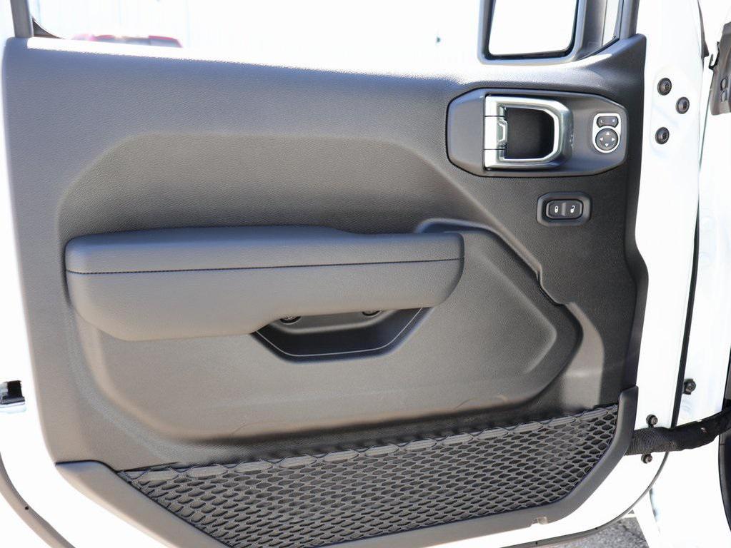 new 2025 Jeep Gladiator car, priced at $46,091