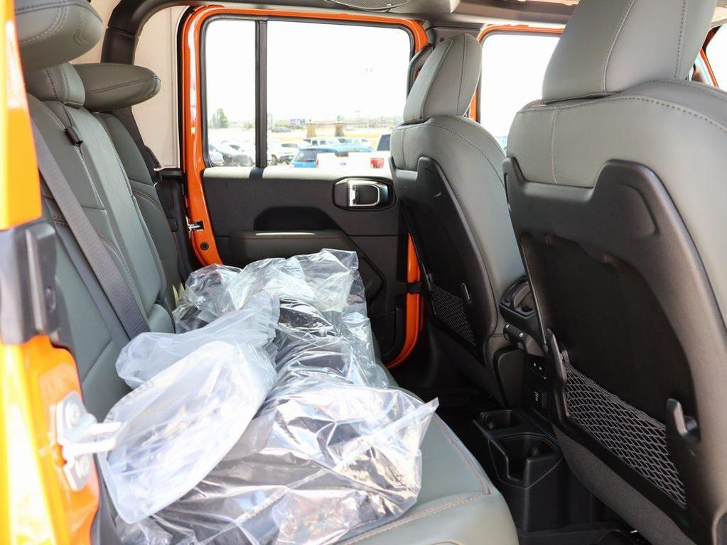 new 2025 Jeep Gladiator car, priced at $58,300