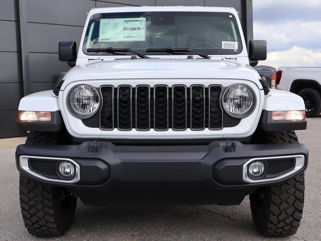 new 2025 Jeep Gladiator car, priced at $43,379