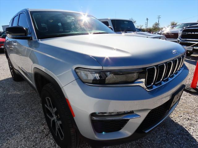 used 2023 Jeep Grand Cherokee car, priced at $39,199