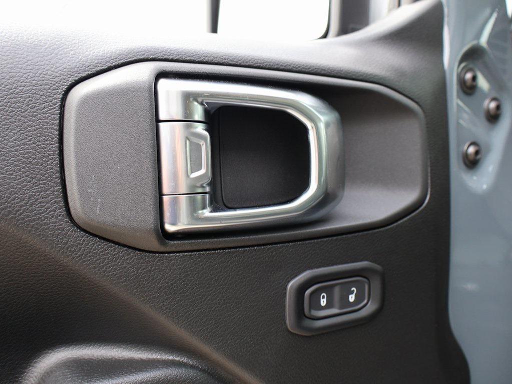 new 2025 Jeep Wrangler car, priced at $37,499