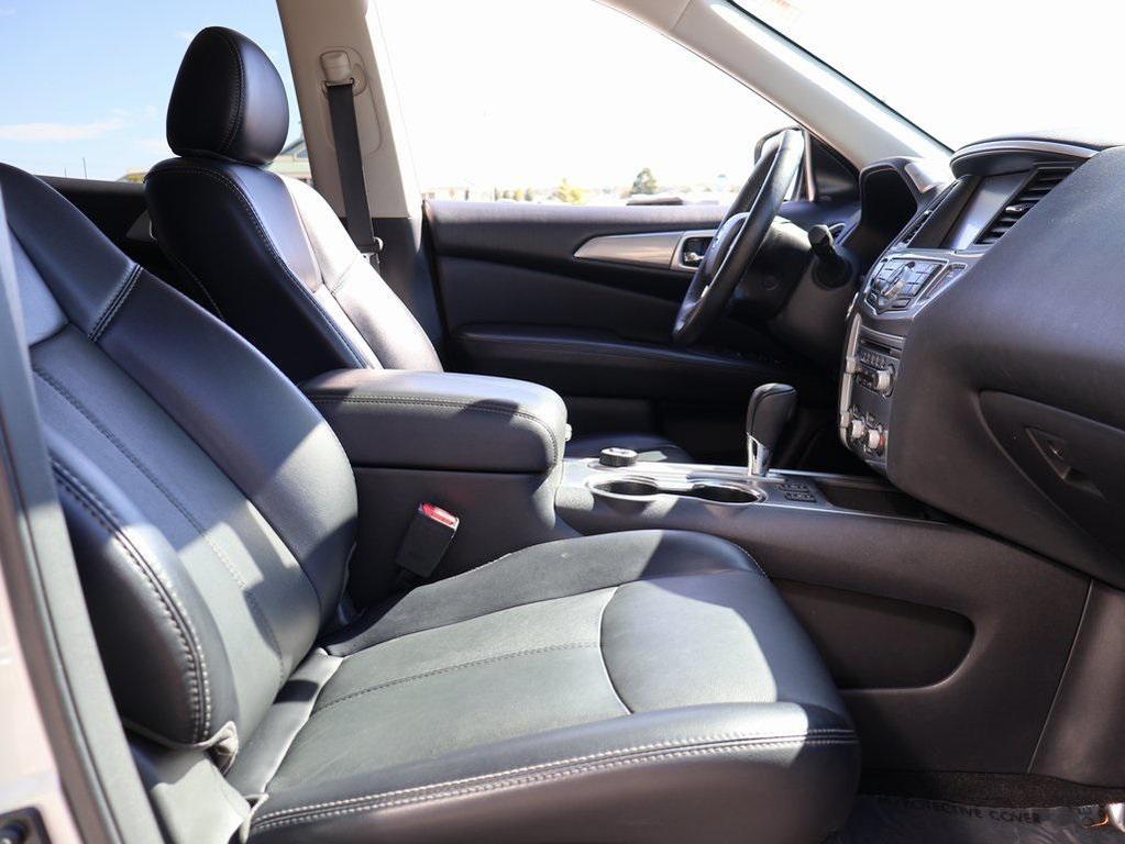 used 2020 Nissan Pathfinder car, priced at $17,499