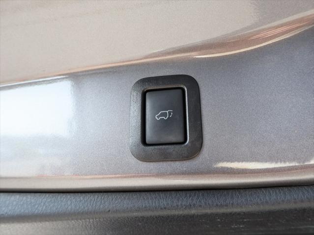 used 2018 Toyota Highlander car, priced at $23,299