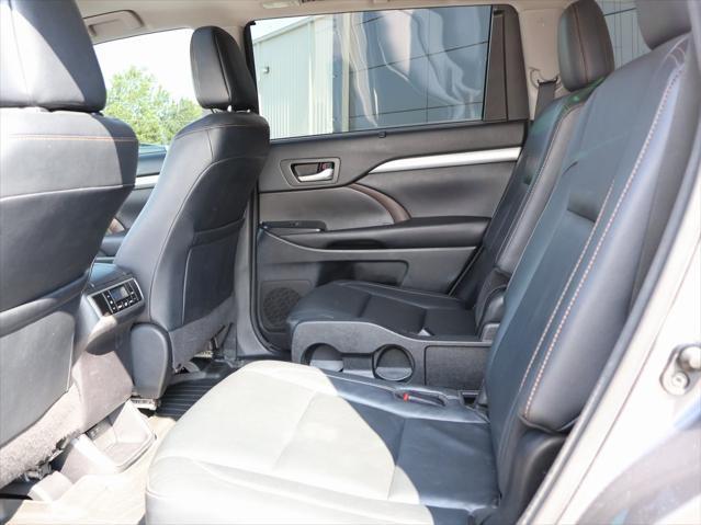 used 2018 Toyota Highlander car, priced at $23,299