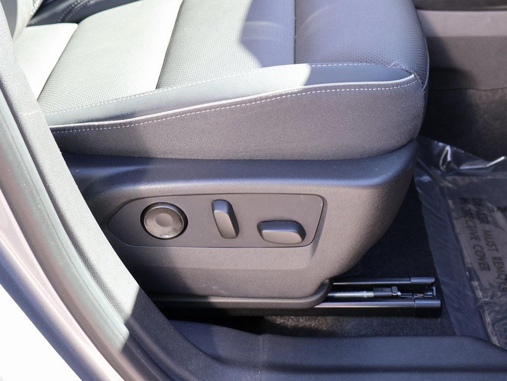 used 2021 Buick Envision car, priced at $24,999