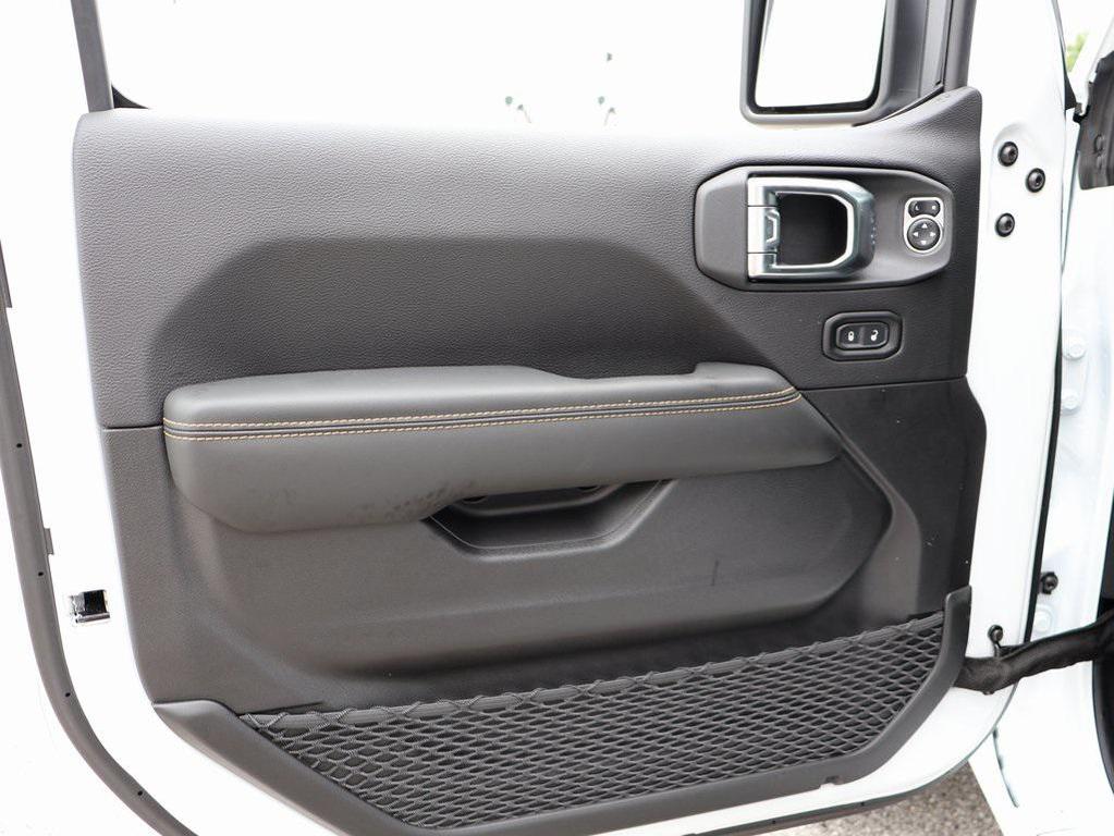 new 2025 Jeep Wrangler car, priced at $50,114