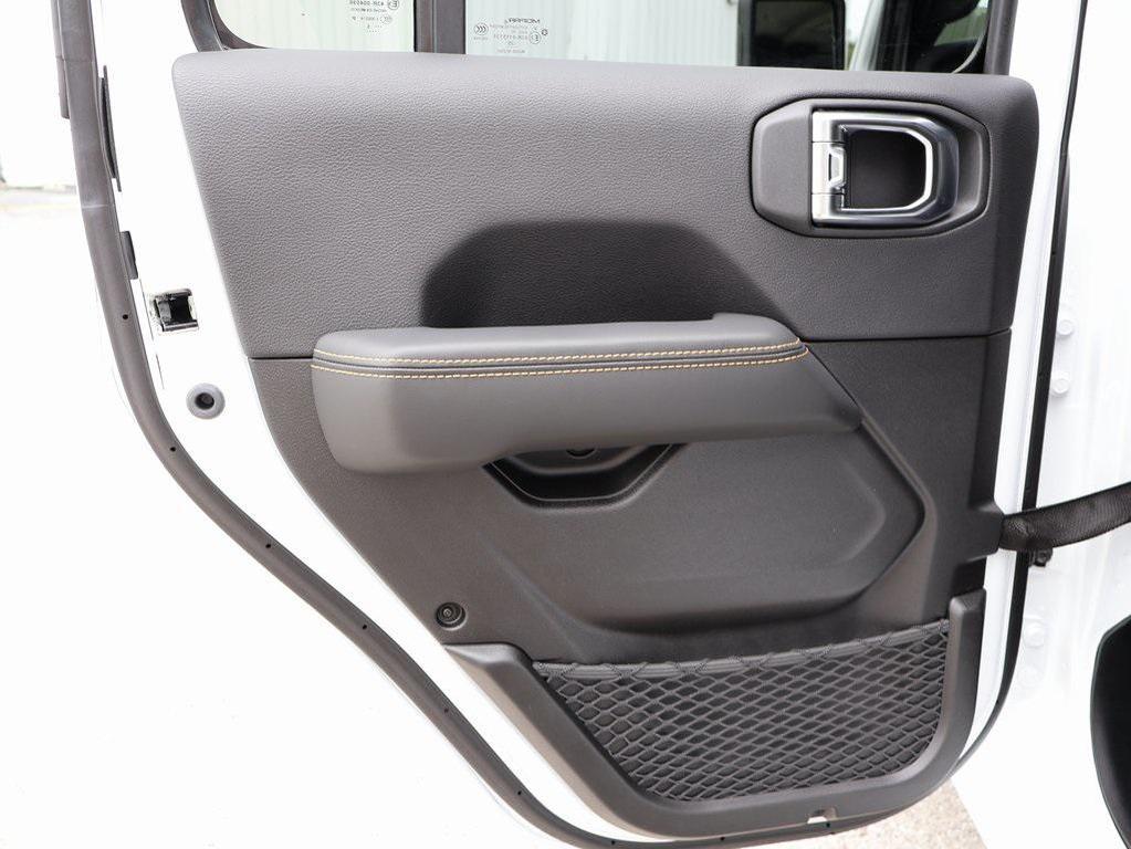 new 2025 Jeep Wrangler car, priced at $50,114
