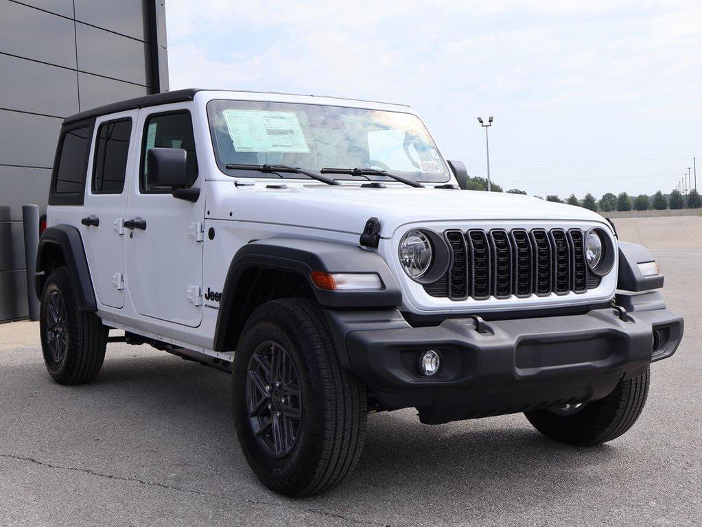 new 2025 Jeep Wrangler car, priced at $47,075