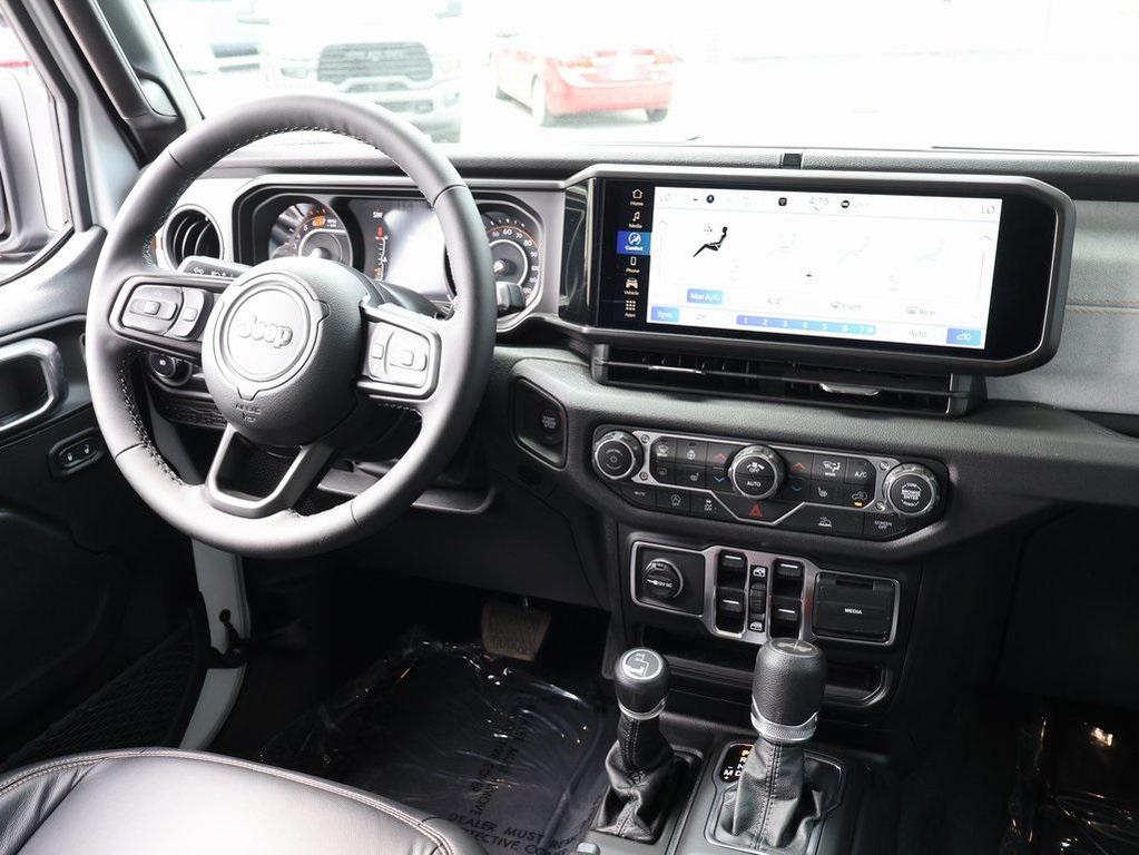 new 2025 Jeep Wrangler car, priced at $47,075