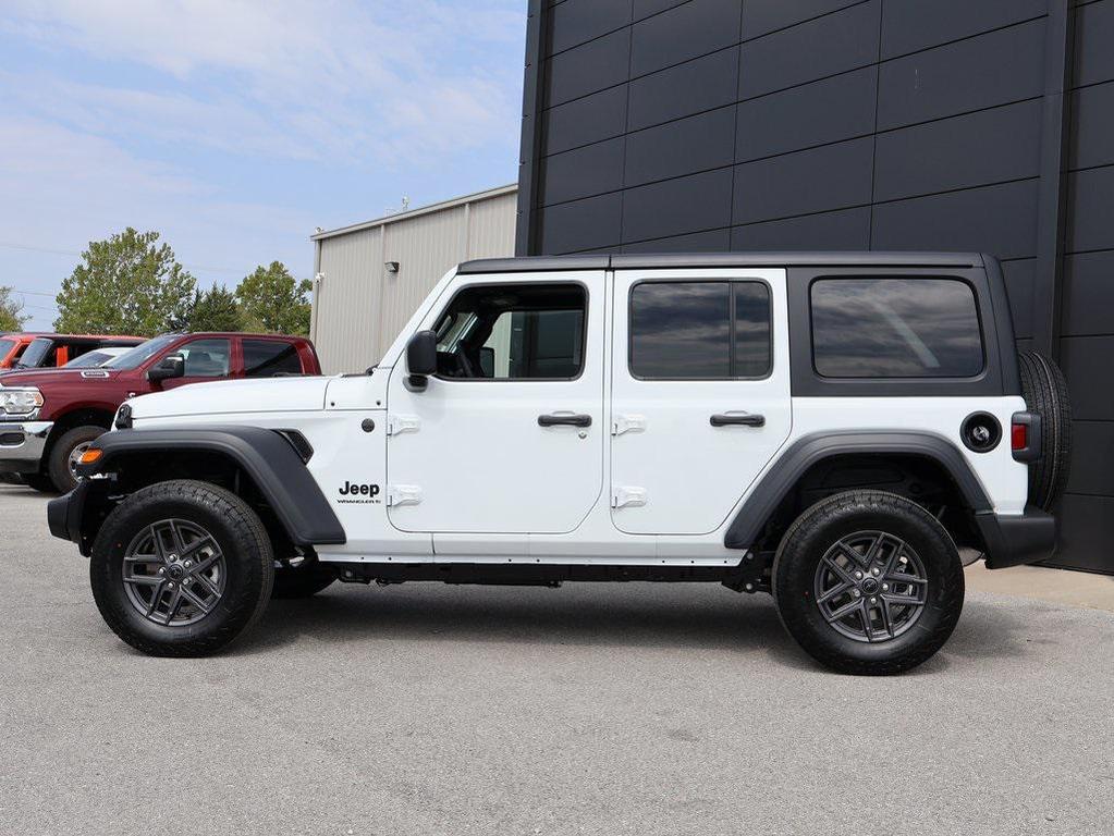 new 2025 Jeep Wrangler car, priced at $47,075