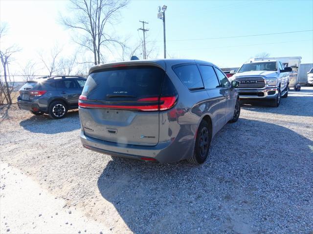 used 2022 Chrysler Pacifica Hybrid car, priced at $22,280