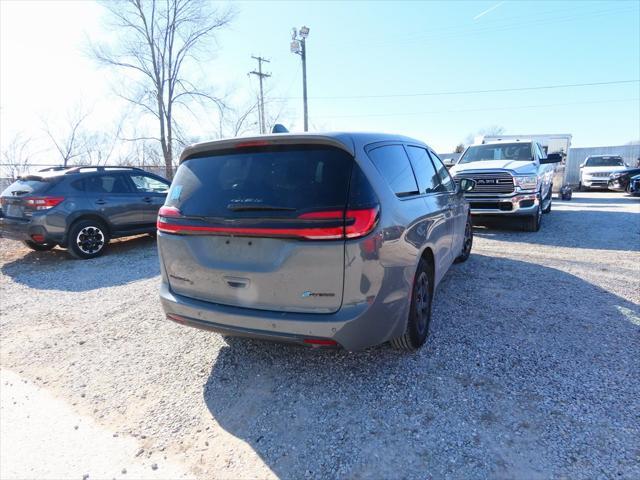 used 2022 Chrysler Pacifica Hybrid car, priced at $22,280