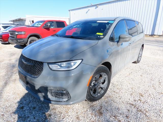 used 2022 Chrysler Pacifica Hybrid car, priced at $22,280