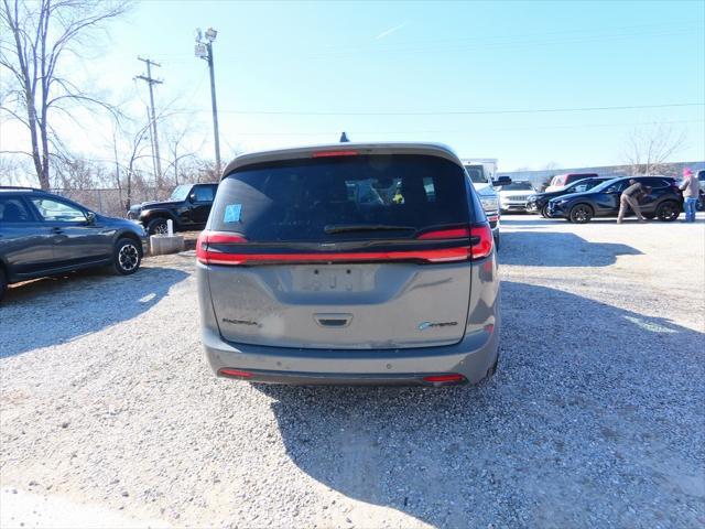 used 2022 Chrysler Pacifica Hybrid car, priced at $22,280