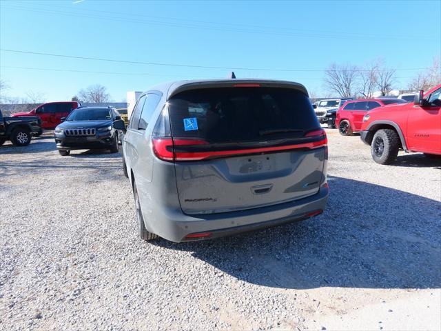 used 2022 Chrysler Pacifica Hybrid car, priced at $22,280