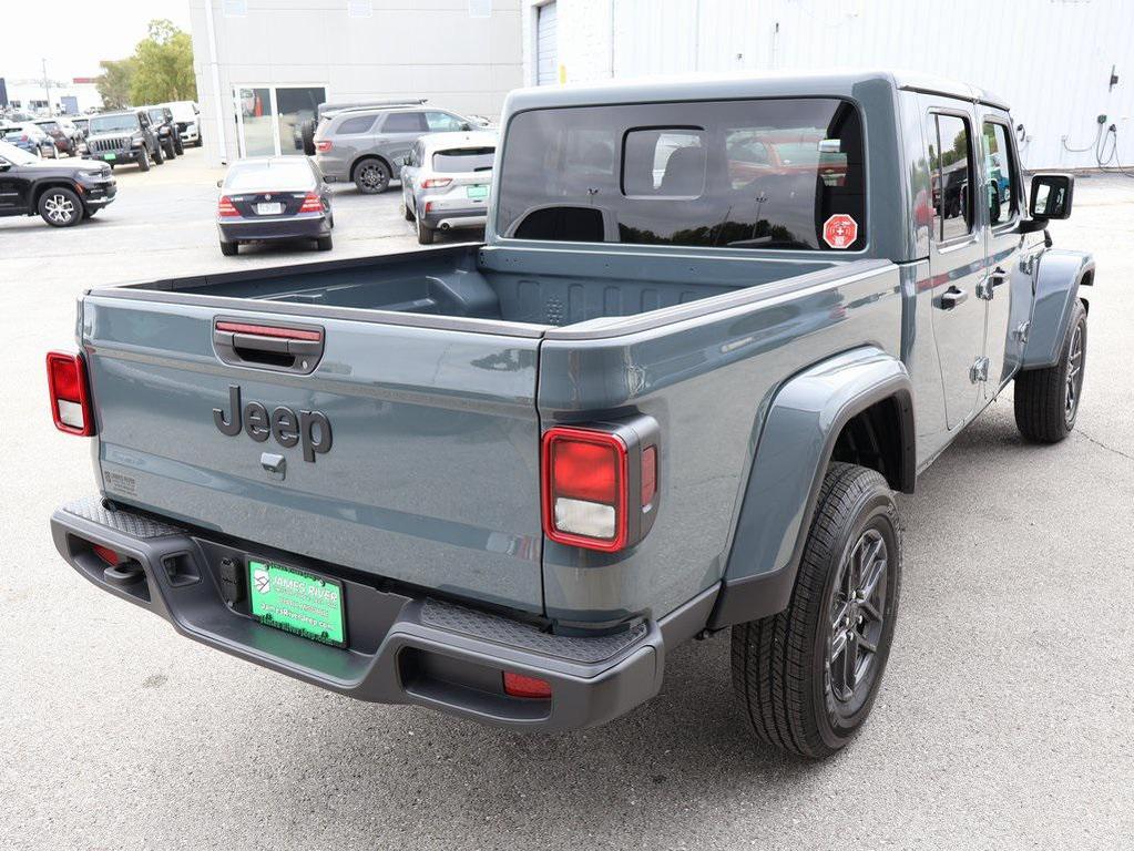 new 2025 Jeep Gladiator car, priced at $46,077