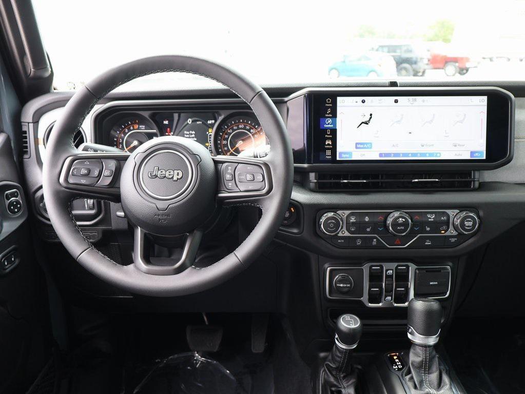 new 2025 Jeep Gladiator car, priced at $46,077