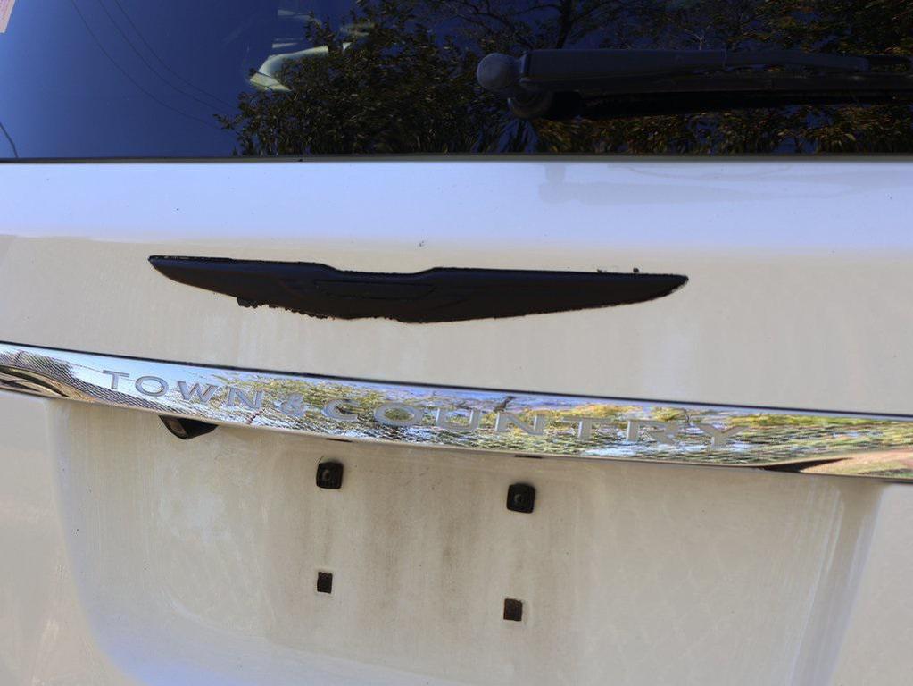 used 2014 Chrysler Town & Country car, priced at $7,326