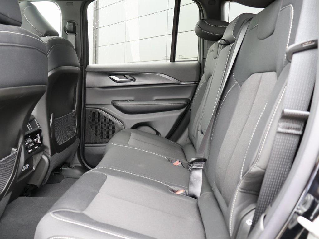 new 2025 Jeep Grand Cherokee car, priced at $34,811