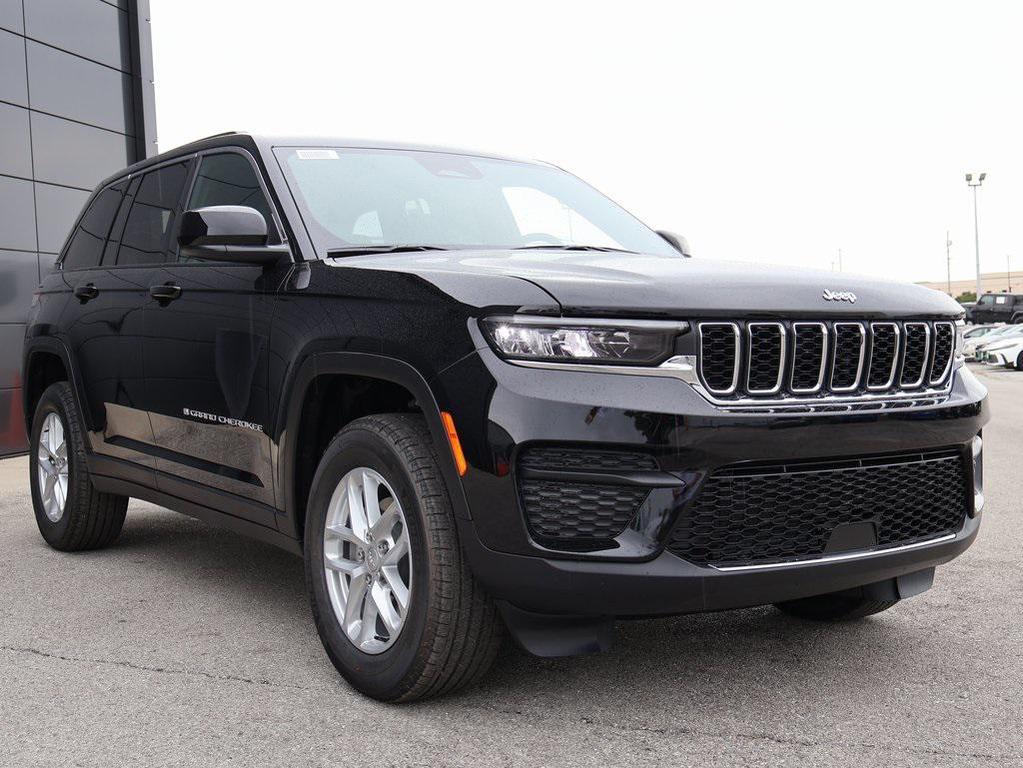 new 2025 Jeep Grand Cherokee car, priced at $34,811