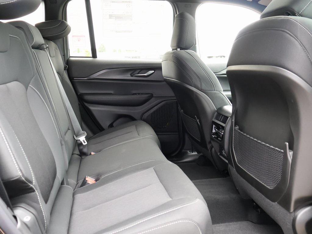 new 2025 Jeep Grand Cherokee car, priced at $34,811