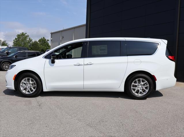 new 2025 Chrysler Pacifica car, priced at $42,427