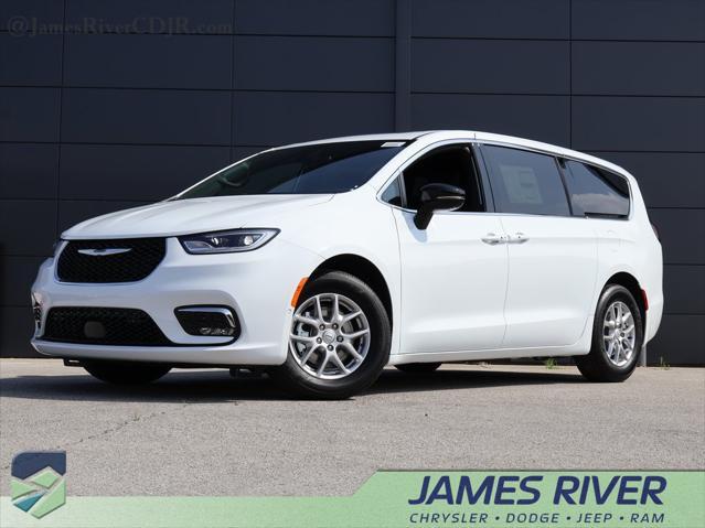 new 2025 Chrysler Pacifica car, priced at $42,427