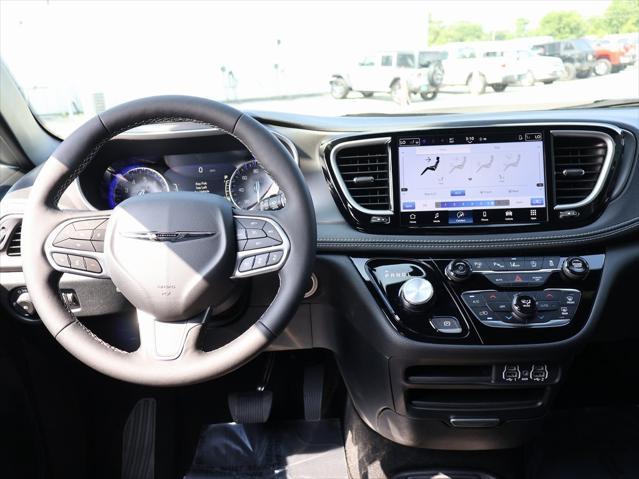 new 2025 Chrysler Pacifica car, priced at $42,427