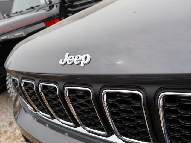 new 2024 Jeep Grand Cherokee L car, priced at $42,920