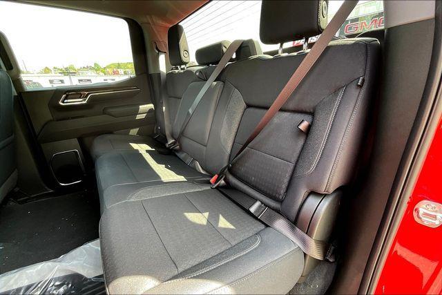 new 2025 GMC Sierra 1500 car, priced at $47,382