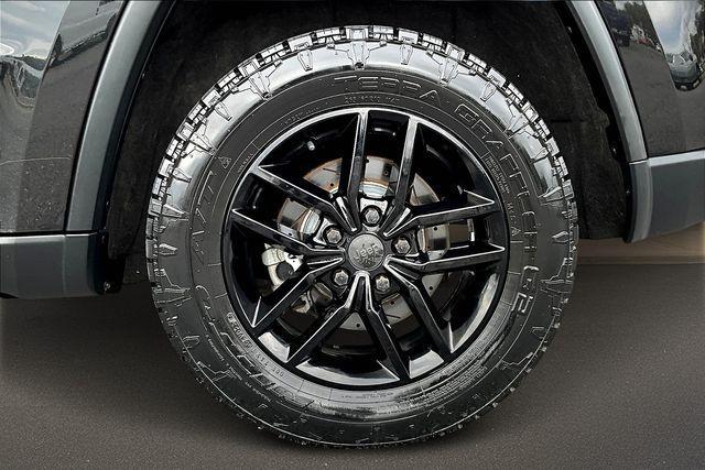 used 2013 Jeep Grand Cherokee car, priced at $8,900