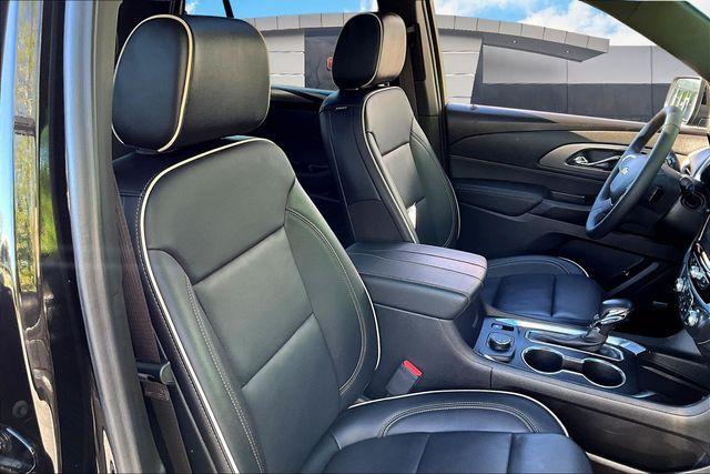 used 2022 Chevrolet Traverse car, priced at $38,500