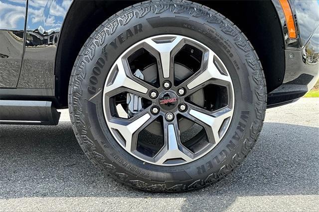 new 2025 GMC Yukon car, priced at $100,640