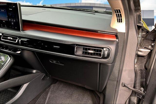 used 2022 Lincoln Nautilus car, priced at $35,500