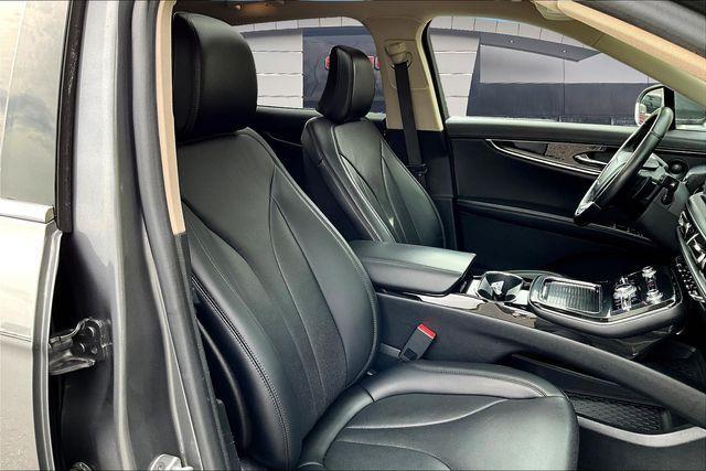 used 2022 Lincoln Nautilus car, priced at $35,500