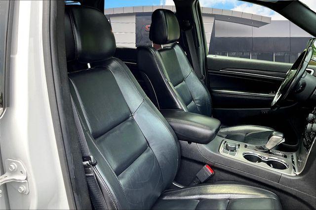 used 2021 Jeep Grand Cherokee car, priced at $25,000