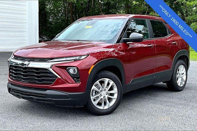used 2025 Chevrolet TrailBlazer car, priced at $25,000
