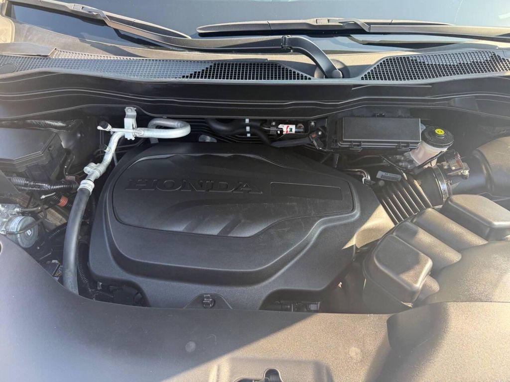 used 2022 Honda Pilot car, priced at $27,995