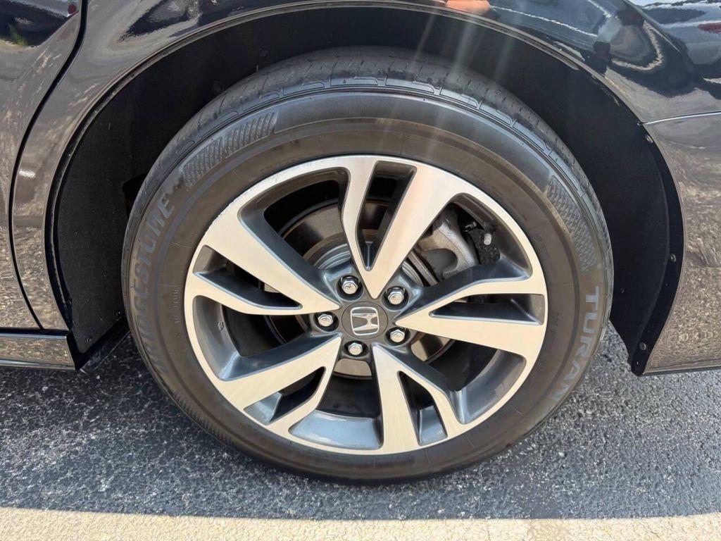used 2024 Honda Odyssey car, priced at $31,495
