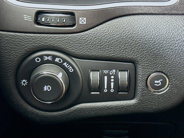 used 2022 Jeep Cherokee car, priced at $24,997