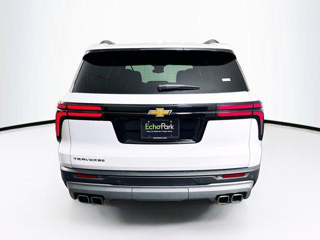 used 2025 Chevrolet Traverse car, priced at $35,397