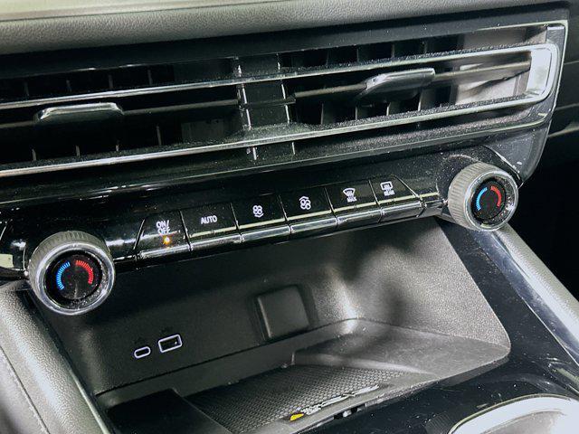 used 2025 Chevrolet Traverse car, priced at $35,397