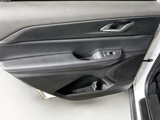 used 2024 Jeep Grand Cherokee L car, priced at $28,247