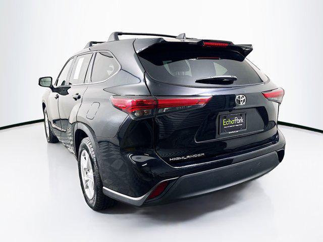 used 2023 Toyota Highlander car, priced at $29,297