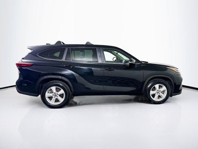 used 2023 Toyota Highlander car, priced at $29,297