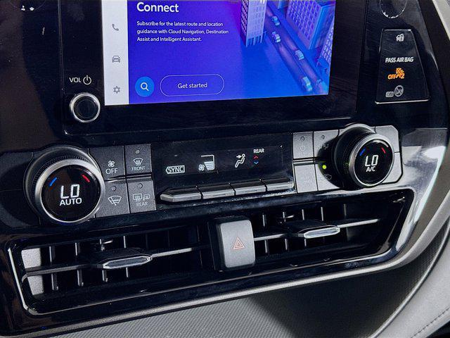 used 2023 Toyota Highlander car, priced at $29,297