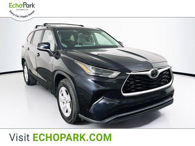 used 2023 Toyota Highlander car, priced at $29,297