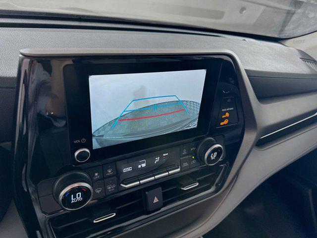 used 2023 Toyota Highlander car, priced at $29,297