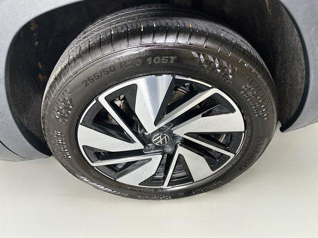 used 2025 Volkswagen Atlas car, priced at $32,847